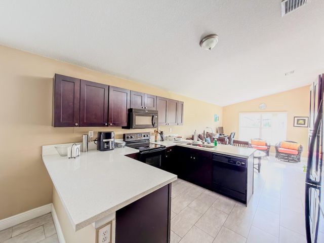 775 NW 165th Avenue, Pembroke Pines, FL 33028