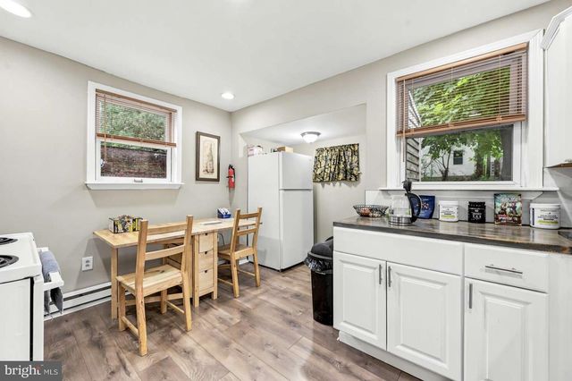 402 POPLAR ST, Darby, PA 19023