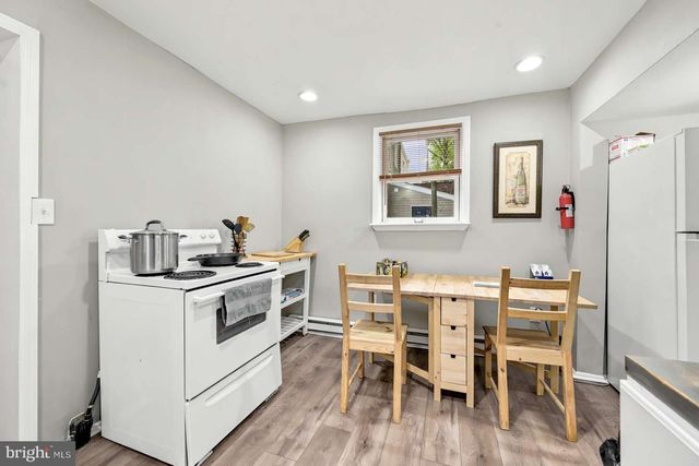 402 POPLAR ST, Darby, PA 19023