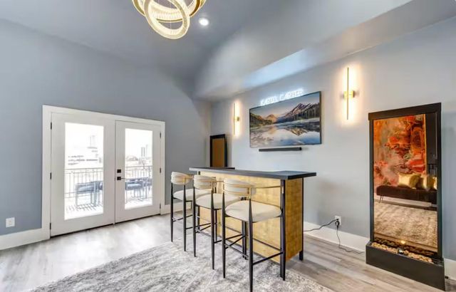 5704 Fairdale Lane B, Houston, TX 77057