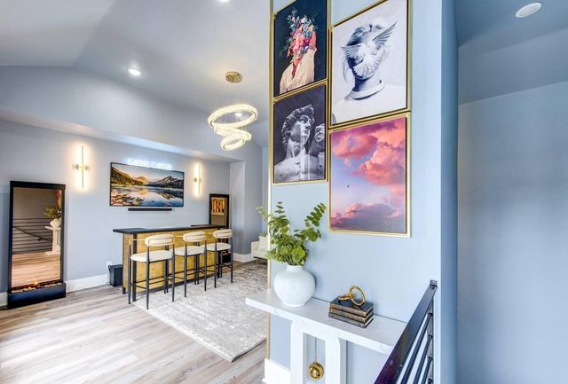 5704 Fairdale Lane B, Houston, TX 77057