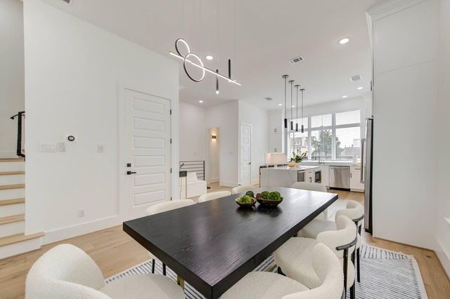 5704 Fairdale Lane B, Houston, TX 77057