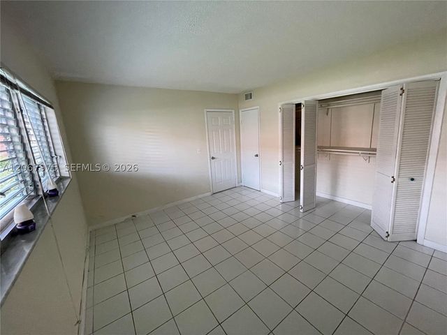 1450 Atlantic Shores Blvd 109, Hallandale Beach, FL 33009