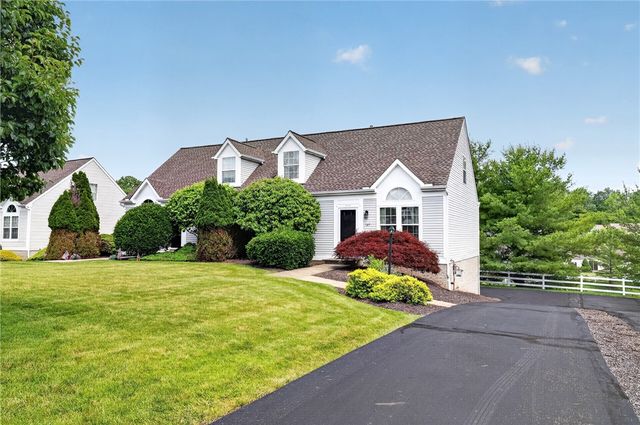 127 Sedeca Dr, North Strabane, PA 15317