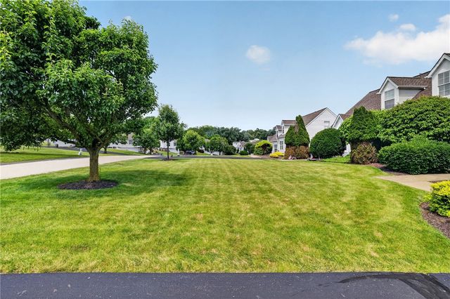 127 Sedeca Dr, North Strabane, PA 15317