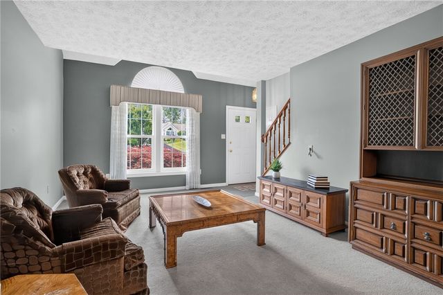 127 Sedeca Dr, North Strabane, PA 15317