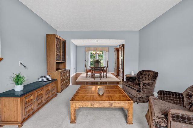 127 Sedeca Dr, North Strabane, PA 15317