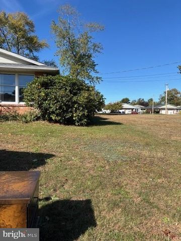 10 ACORN RD, Stafford Township, NJ 08050