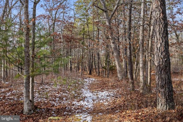 10 ACORN RD, Stafford Township, NJ 08050