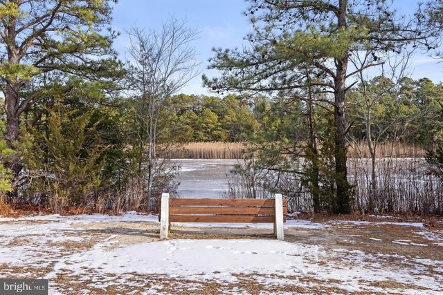 10 ACORN RD, Stafford Township, NJ 08050