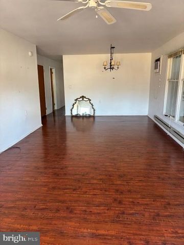 10 ACORN RD, Stafford Township, NJ 08050