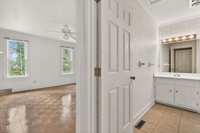 2502 Chapel Hill Road A, Durham, NC 27707