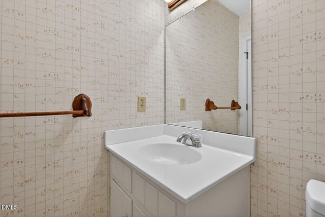 2502 Chapel Hill Road A, Durham, NC 27707