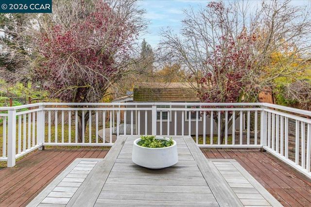 15 Aspen Ct, El Sobrante, CA 94803