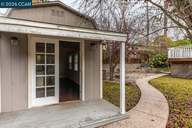 15 Aspen Ct, El Sobrante, CA 94803