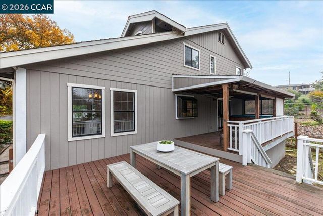 15 Aspen Ct, El Sobrante, CA 94803