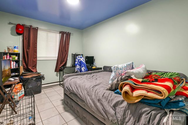 403 3rd Ave W, Jerome, ID 83338