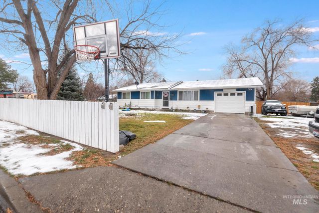 403 3rd Ave W, Jerome, ID 83338