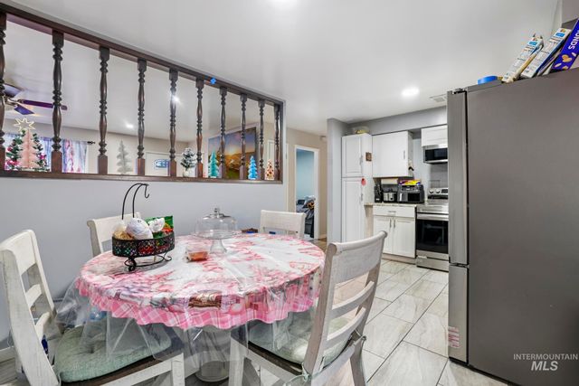 403 3rd Ave W, Jerome, ID 83338