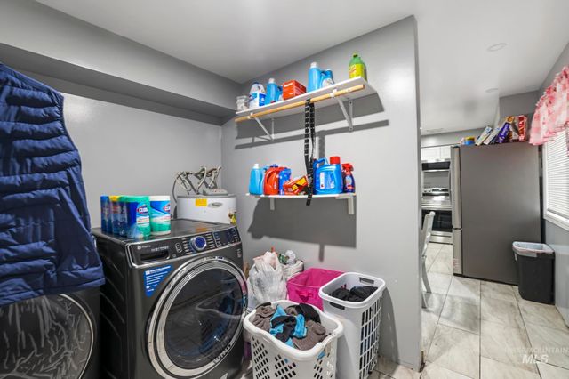 403 3rd Ave W, Jerome, ID 83338