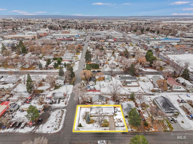 403 3rd Ave W, Jerome, ID 83338