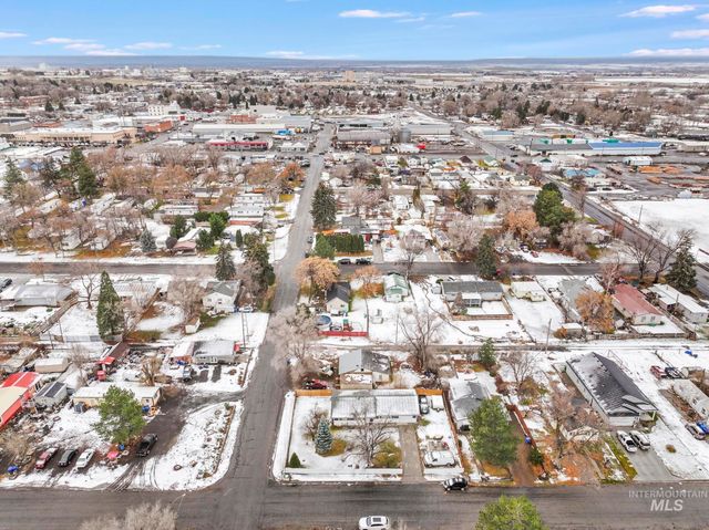 403 3rd Ave W, Jerome, ID 83338