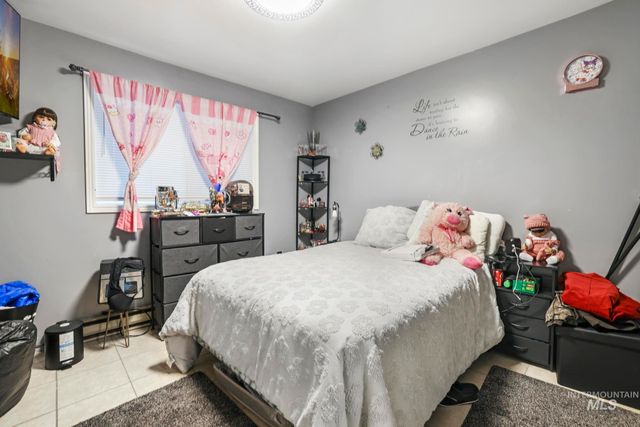 403 3rd Ave W, Jerome, ID 83338