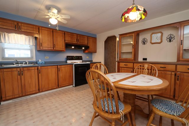 911 Camelot Drive, Exeter, NH 03833