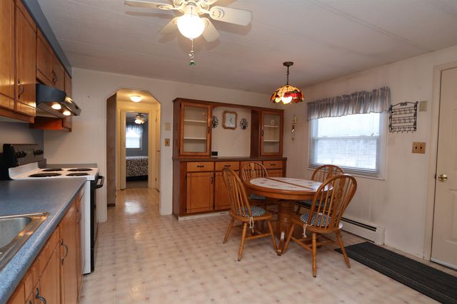 911 Camelot Drive, Exeter, NH 03833