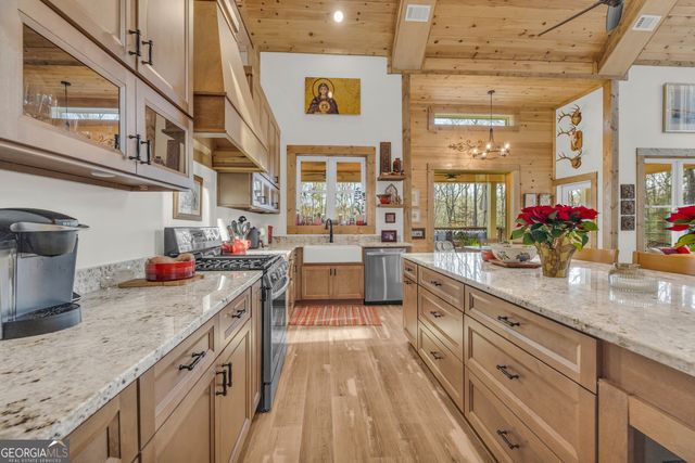 1019 Hornets Bridge, Elberton, GA 30635