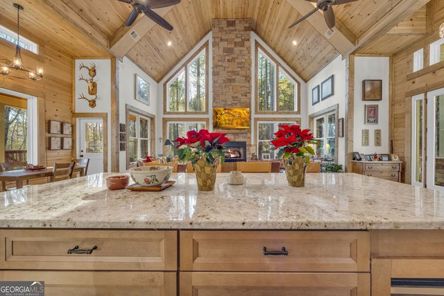 1019 Hornets Bridge, Elberton, GA 30635