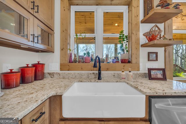 1019 Hornets Bridge, Elberton, GA 30635