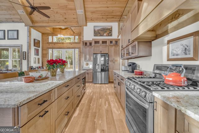 1019 Hornets Bridge, Elberton, GA 30635