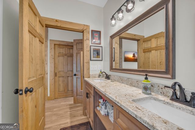 1019 Hornets Bridge, Elberton, GA 30635