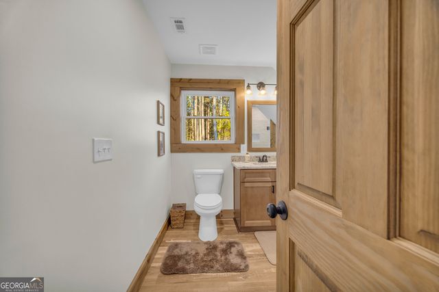 1019 Hornets Bridge, Elberton, GA 30635