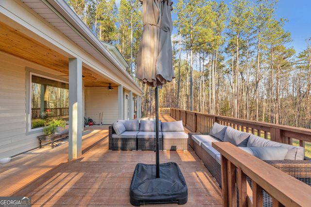 1019 Hornets Bridge, Elberton, GA 30635