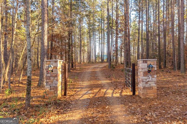 1019 Hornets Bridge, Elberton, GA 30635