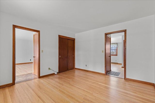 20000 Glenoaks DRIVE, Brookfield, WI 53045