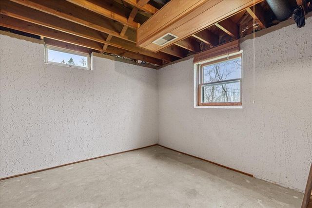 20000 Glenoaks DRIVE, Brookfield, WI 53045