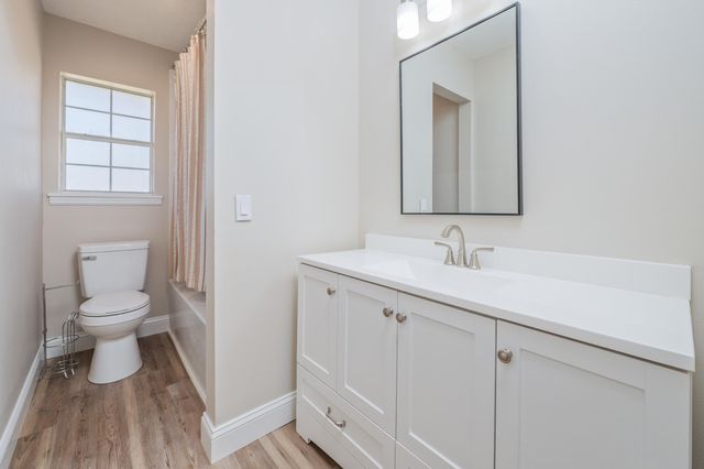 2928 Barton Road, Crestview, FL 32539