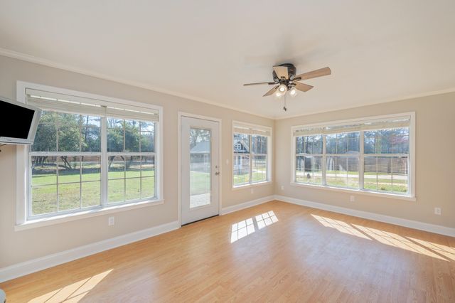 2928 Barton Road, Crestview, FL 32539