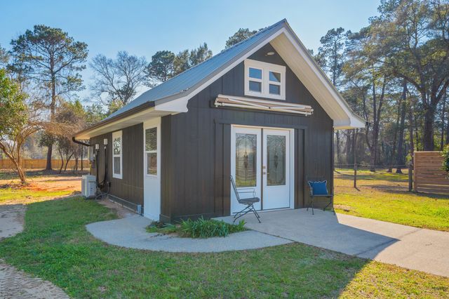 2928 Barton Road, Crestview, FL 32539