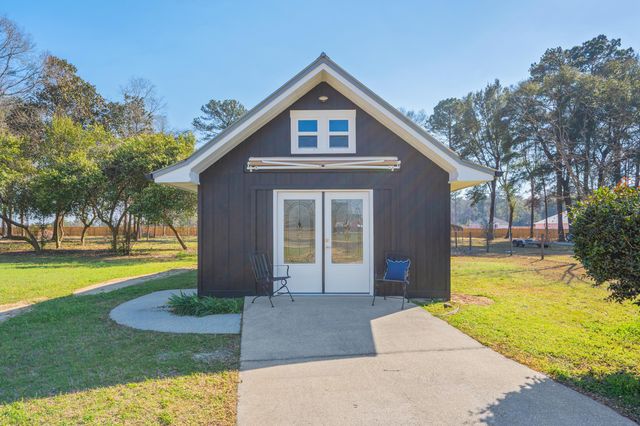 2928 Barton Road, Crestview, FL 32539