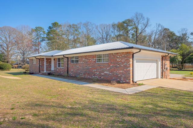 2928 Barton Road, Crestview, FL 32539