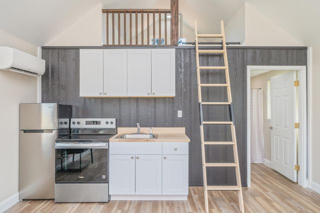 2928 Barton Road, Crestview, FL 32539