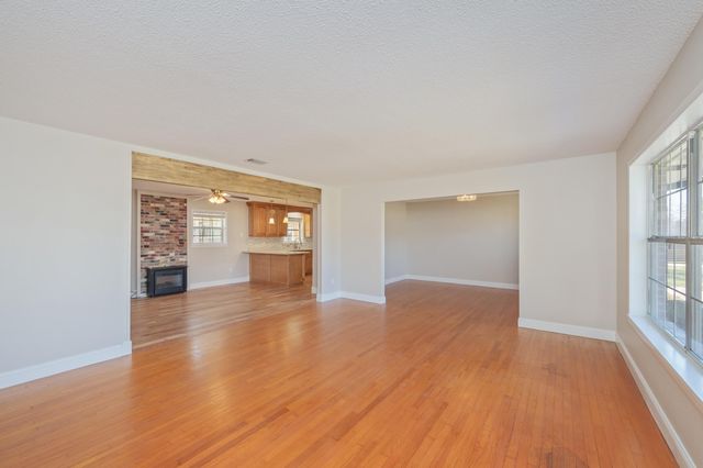 2928 Barton Road, Crestview, FL 32539