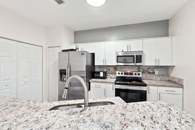 406 W SANTA CATALINA Circle 406, North Lauderdale, FL 33068