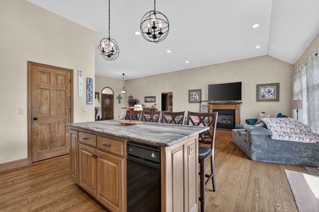 663 Lake Haven Dr, Tullahoma, TN 37388