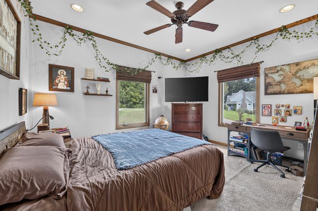 663 Lake Haven Dr, Tullahoma, TN 37388