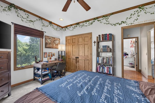 663 Lake Haven Dr, Tullahoma, TN 37388